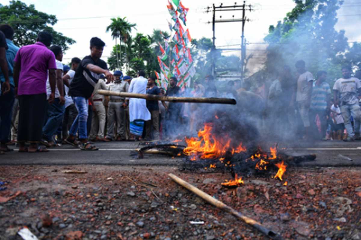 पंचायत चुनावों में तृणमूल की जीत वाले रुझानों के साथ पार्टी में चुनावी हिंसा के खिलाफ शोर बढ़ा